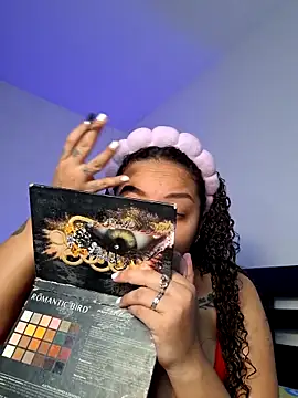 Snapshot of curly_girl_31 chatting on 02/07/26, 07:06 curly girl 31 online show from 02/07/26, 07:06