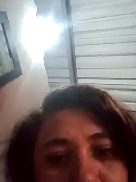 Snapshot of allexa_gomez chatting on 03/01/26, 08:33 allexa gomez online show from 03/01/26, 08:33