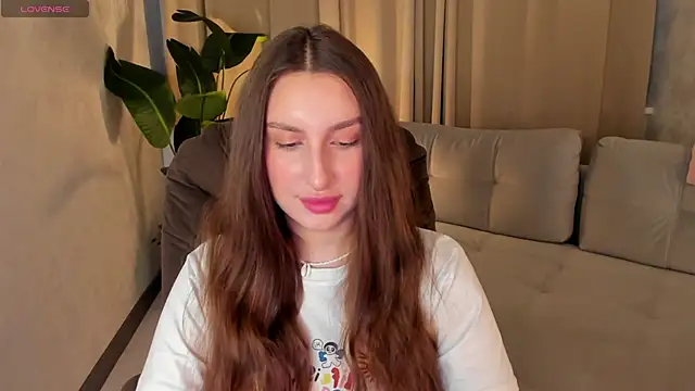 Celine Coello online show from 05/08/26, 12:43