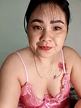 Snapshot of Luckygirls-399 chatting on 01/19/26, 05:44 Luckygirls-399 online show from 01/19/26, 05:44