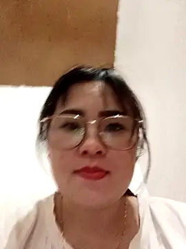 Snapshot of Luckygirls-399 chatting on 02/17/26, 11:29 Luckygirls-399 online show from 02/17/26, 11:29