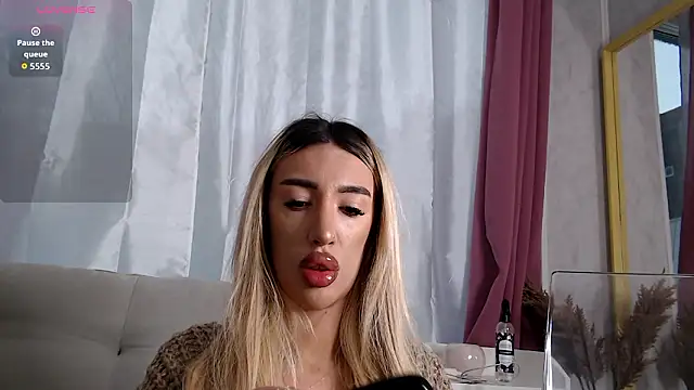 LunaVibes  online show from 01/19/26, 06:28