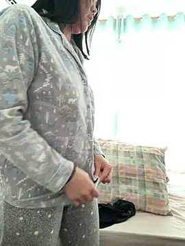 ruanruan05 online show from 02/11/26, 01:32