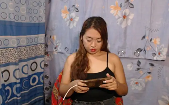 Snapshot of pinay_mayahiga chatting on 02/20/26, 06:37 pinay mayahiga online show from 02/20/26, 06:37