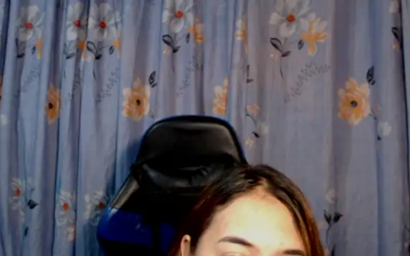 Snapshot of pinay_mayahiga chatting on 04/04/26, 05:21 pinay mayahiga online show from 04/04/26, 05:21