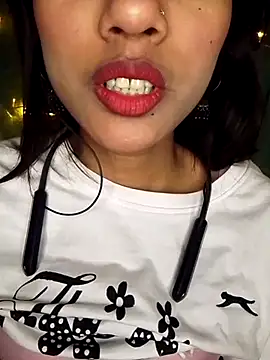 Maliha Chowdhury online show from 03/05/26, 06:37