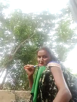 Juli rathore online show from 07/18/26, 02:05