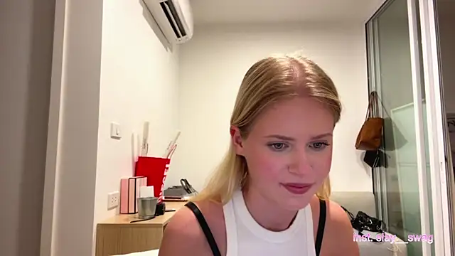 Snapshot of Slay_Swag chatting on 02/09/26, 10:19 Slay Swag online show from 02/09/26, 10:19