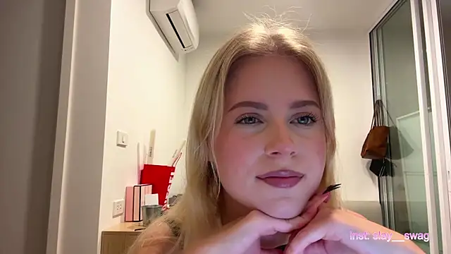 Snapshot of Slay_Swag chatting on 02/10/26, 10:19 Slay Swag online show from 02/10/26, 10:19