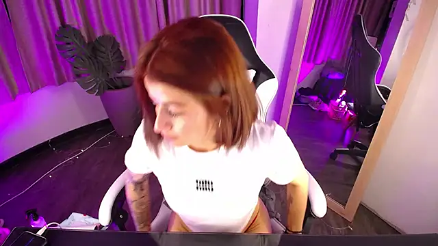 teylo80as online show from 02/14/26, 11:51