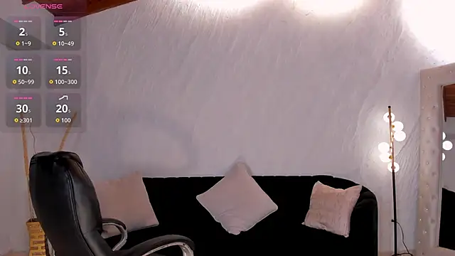 BellaThompsonX online show from 06/21/26, 04:26