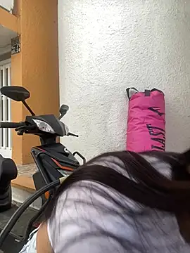 Snapshot of StrawberryPink_ chatting on 02/20/26, 11:32 StrawberryPink online show from 02/20/26, 11:32