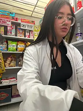 Snapshot of StrawberryPink_ chatting on 02/26/26, 11:31 StrawberryPink online show from 02/26/26, 11:31