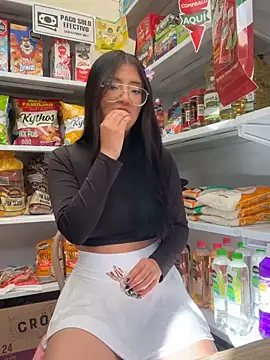 Snapshot of StrawberryPink_ chatting on 02/28/26, 12:39 StrawberryPink online show from 02/28/26, 12:39