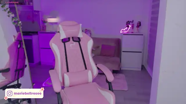 Blush Marie online show from 04/28/26, 03:00