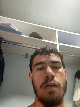 Snapshot of reipromiscuo01 chatting on 02/17/26, 04:57 reipromiscuo01 online show from 02/17/26, 04:57