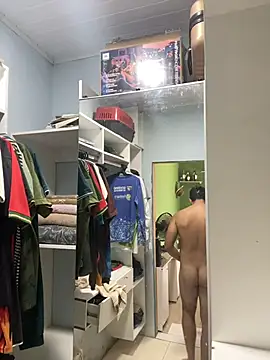 Snapshot of reipromiscuo01 chatting on 02/28/26, 04:41 reipromiscuo01 online show from 02/28/26, 04:41