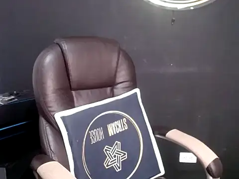 luisandri  online show from 02/03/26, 10:26