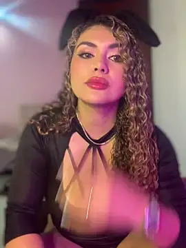 Snapshot of TianaRios_Pink chatting on 02/13/26, 02:24 TianaRios Pink online show from 02/13/26, 02:24