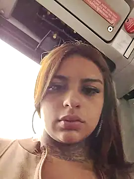 EmilyMoore Pink online show from 02/05/26, 06:23