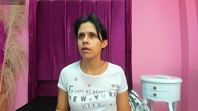 mitzukywinteer online show from 04/17/26, 08:56