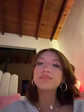Snapshot of Alison_Ivanova chatting on 02/18/26, 05:03 Alison Ivanova online show from 02/18/26, 05:03