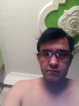 Snapshot of Juanstevan2724 chatting on 02/03/26, 04:56 Juanstevan2724 online show from 02/03/26, 04:56