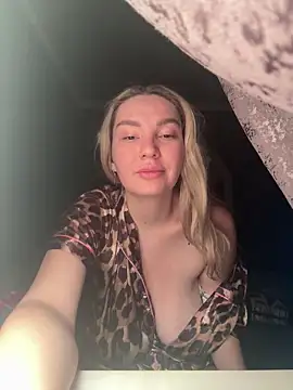 Snapshot of Evananse chatting on 02/10/26, 09:24 Evananse online show from 02/10/26, 09:24