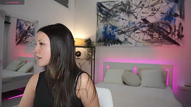 Snapshot of Miss_sindy11 chatting on 02/18/26, 08:32 Miss sindy11 online show from 02/18/26, 08:32