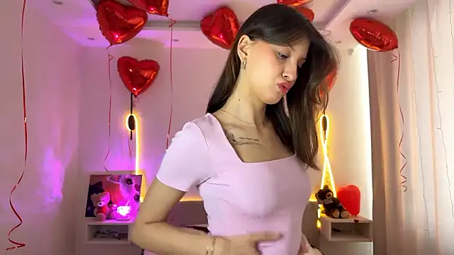 LouiseChavez online show from 02/15/26, 08:13