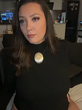 Snapshot of 21tweetypie21 chatting on 02/15/26, 07:10 21tweetypie21 online show from 02/15/26, 07:10