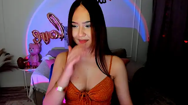 Snapshot of GlowMe chatting on 02/20/26, 06:41 GlowMe online show from 02/20/26, 06:41