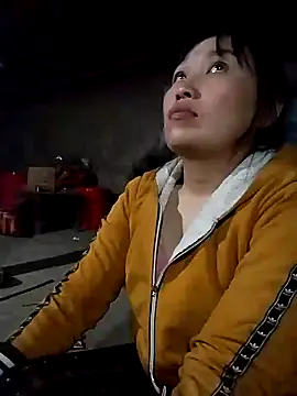 Snapshot of lia-coy chatting on 02/19/26, 03:19 lia-coy online show from 02/19/26, 03:19