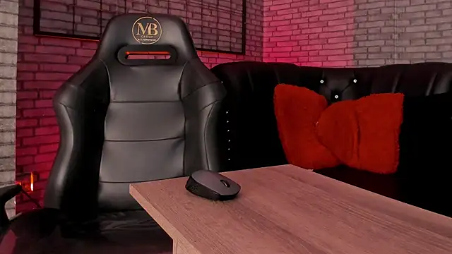 roxxy white online show from 02/14/26, 08:16