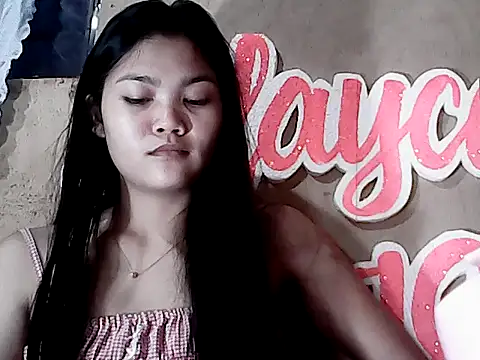 PinaySkinnyJust18 online show from 01/17/26, 09:51