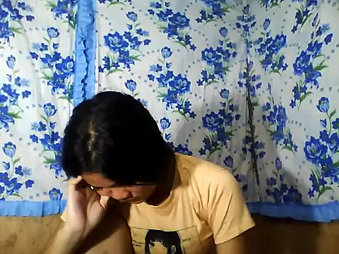 PinaySkinnyJust18 online show from 04/04/26, 09:23