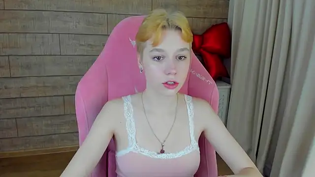 Snapshot of AgataGate chatting on 02/18/26, 04:08 AgataGate online show from 02/18/26, 04:08