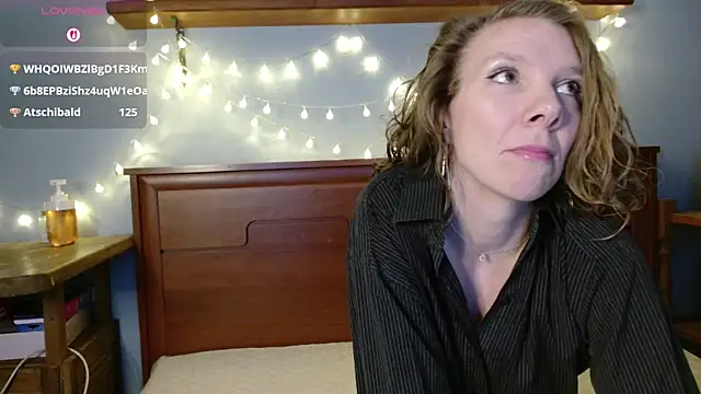 Daisy Lovely online show from 02/02/26, 04:11