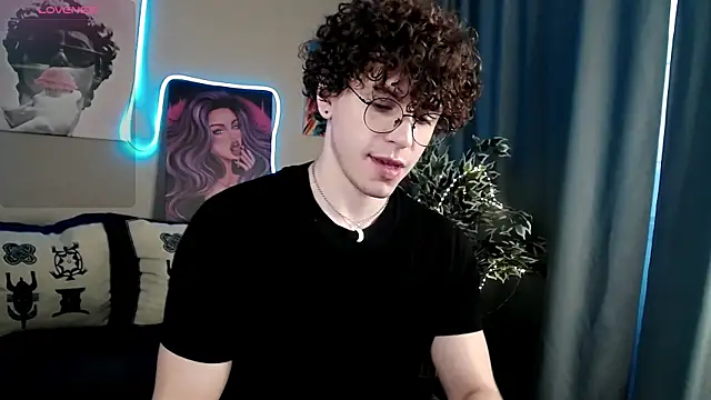 TylerGibson online show from 04/10/26, 04:28