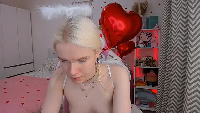 Snapshot of Mia_WaterFall chatting on 02/14/26, 03:25 Mia WaterFall online show from 02/14/26, 03:25