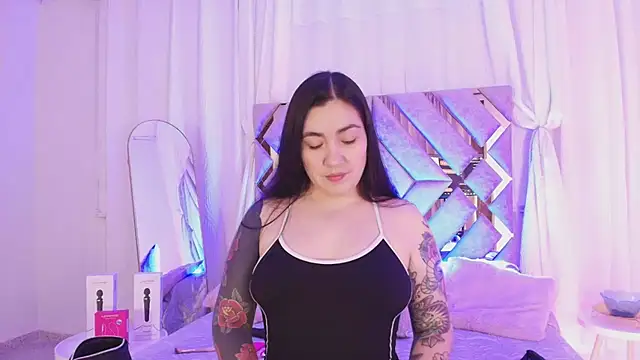 KathiaJenner online show from 06/17/26, 11:12