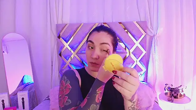 KathiaJenner online show from 07/11/26, 11:35