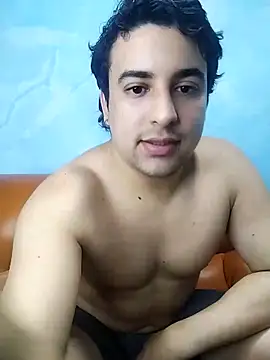 Snapshot of AxelWhitte chatting on 02/21/26, 07:04 AxelWhitte online show from 02/21/26, 07:04