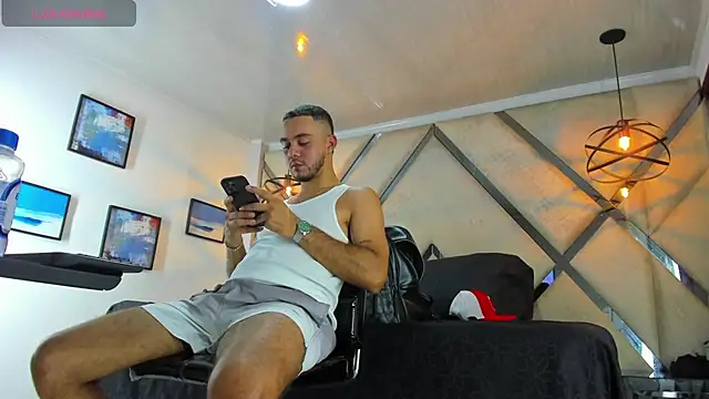 Snapshot of Dusan_Grey77 chatting on 02/03/26, 04:21 Dusan Grey77 online show from 02/03/26, 04:21