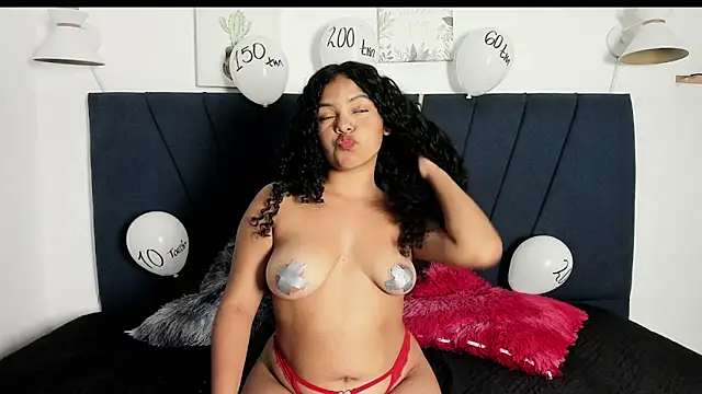 Snapshot of candy18_ho chatting on 02/06/26, 02:05 candy18 ho online show from 02/06/26, 02:05