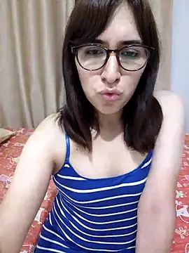 Snapshot of Eide-26 chatting on 05/21/26, 03:35 Eide-26 online show from 05/21/26, 03:35