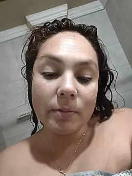 Snapshot of HannaRose- chatting on 02/07/26, 10:35 HannaRose- online show from 02/07/26, 10:35