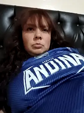 Snapshot of HannaRose- chatting on 02/09/26, 01:42 HannaRose- online show from 02/09/26, 01:42