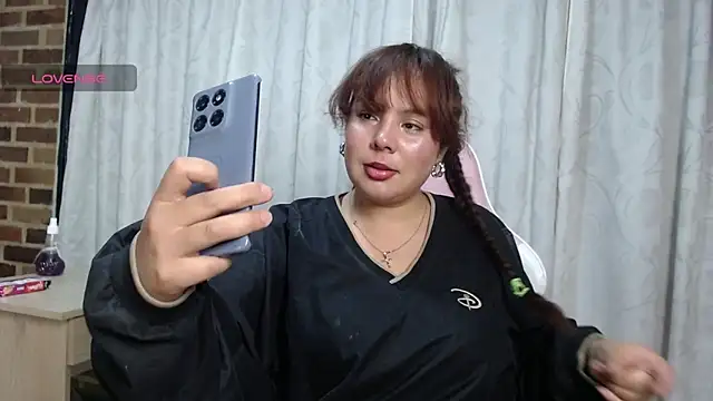 Snapshot of HannaRose- chatting on 03/03/26, 02:50 HannaRose- online show from 03/03/26, 02:50