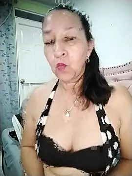 Snapshot of RosseLaure chatting on 07/11/26, 01:41 RosseLaure online show from 07/11/26, 01:41